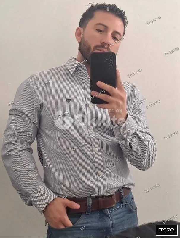 I’m down for top and bottom male escort