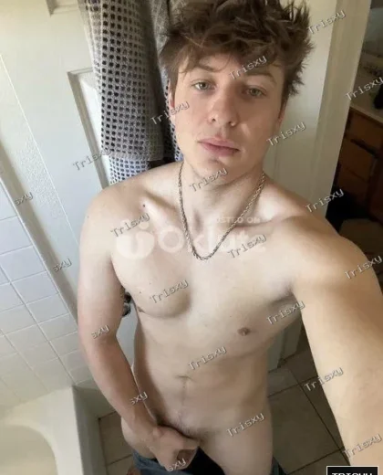 MASSIVE COCK MALE ESCORT IS AVAILABLE FOR TOP AND BOTTOM WITH NO RESTRICTIONS